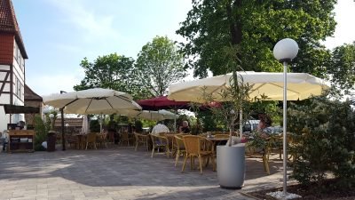 Biergarten im ElbRivera Restaurant Magdeburg